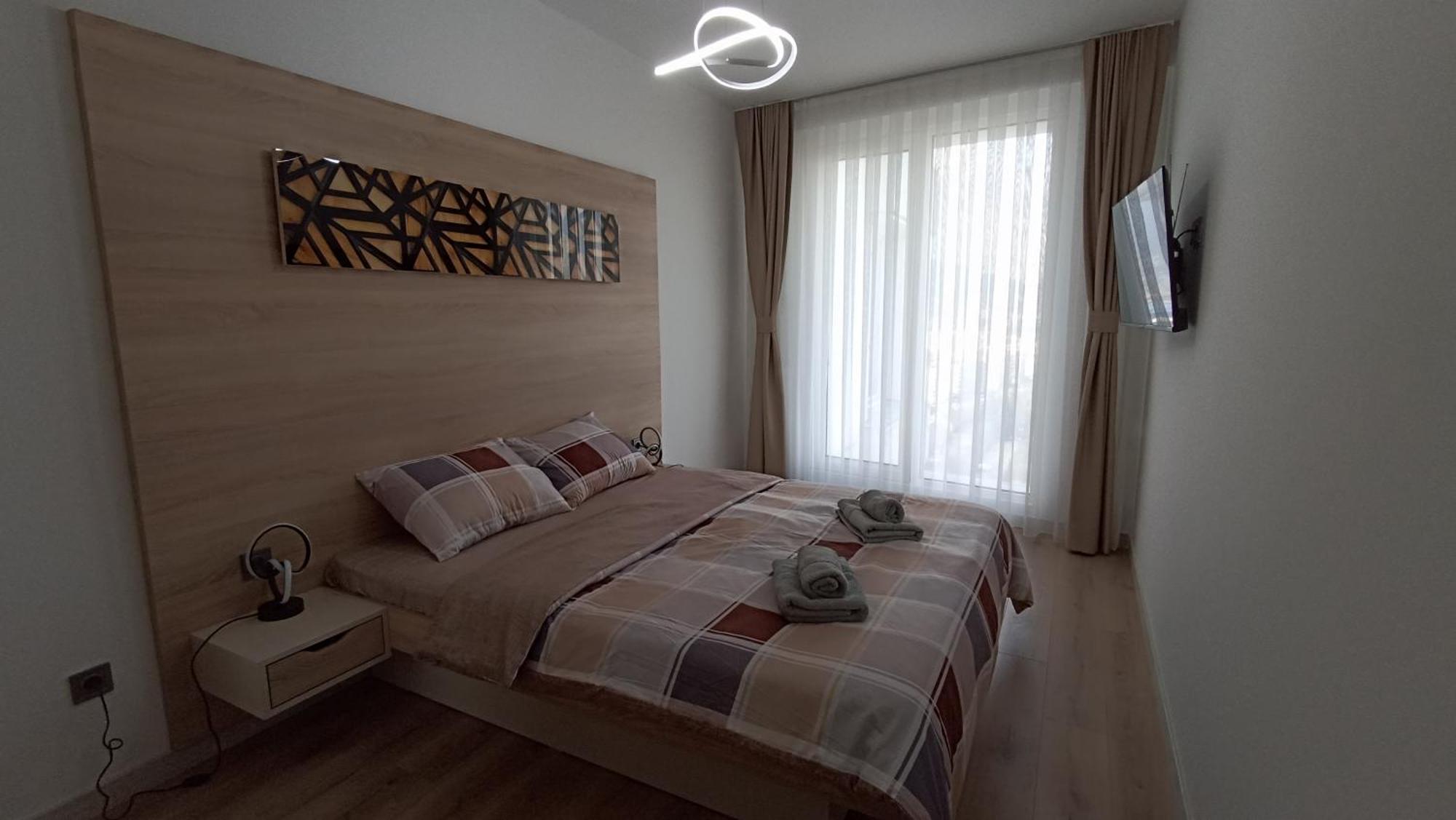 19Th & 18Th Floor Secure Apartments With Pool & Fitness & Parking Included In Price 斯科普里 外观 照片