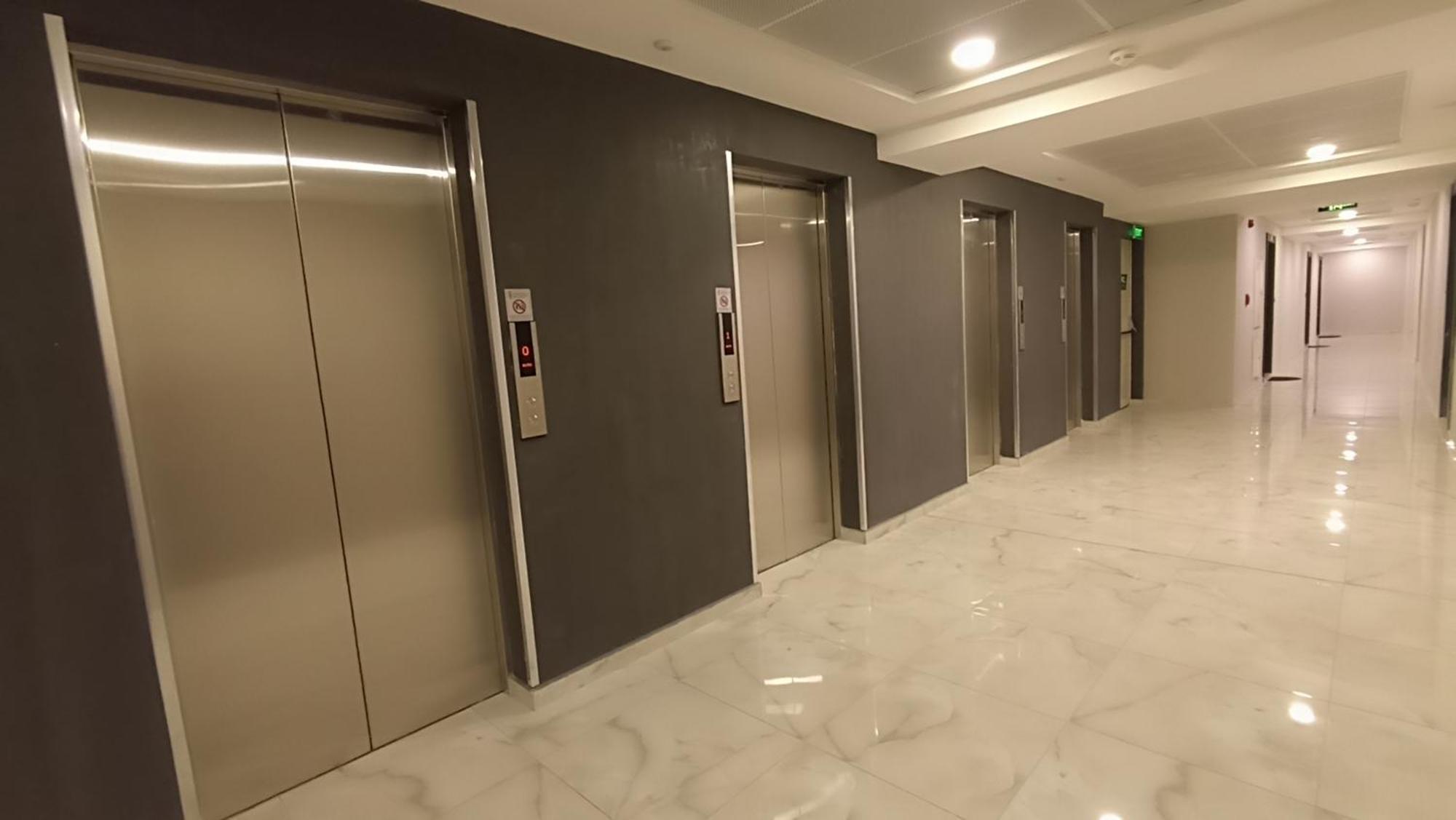 19Th & 18Th Floor Secure Apartments With Pool & Fitness & Parking Included In Price 斯科普里 外观 照片