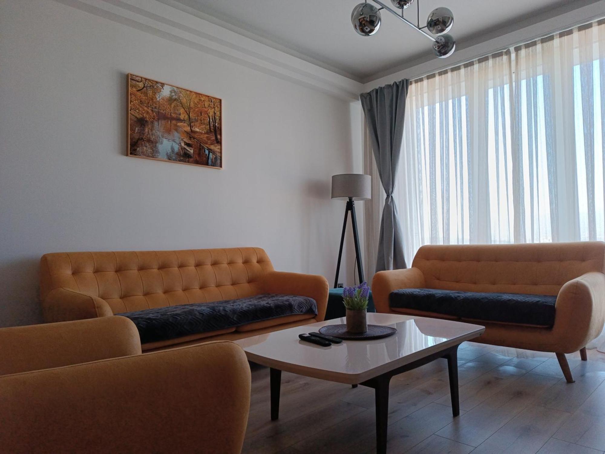 19Th & 18Th Floor Secure Apartments With Pool & Fitness & Parking Included In Price 斯科普里 外观 照片