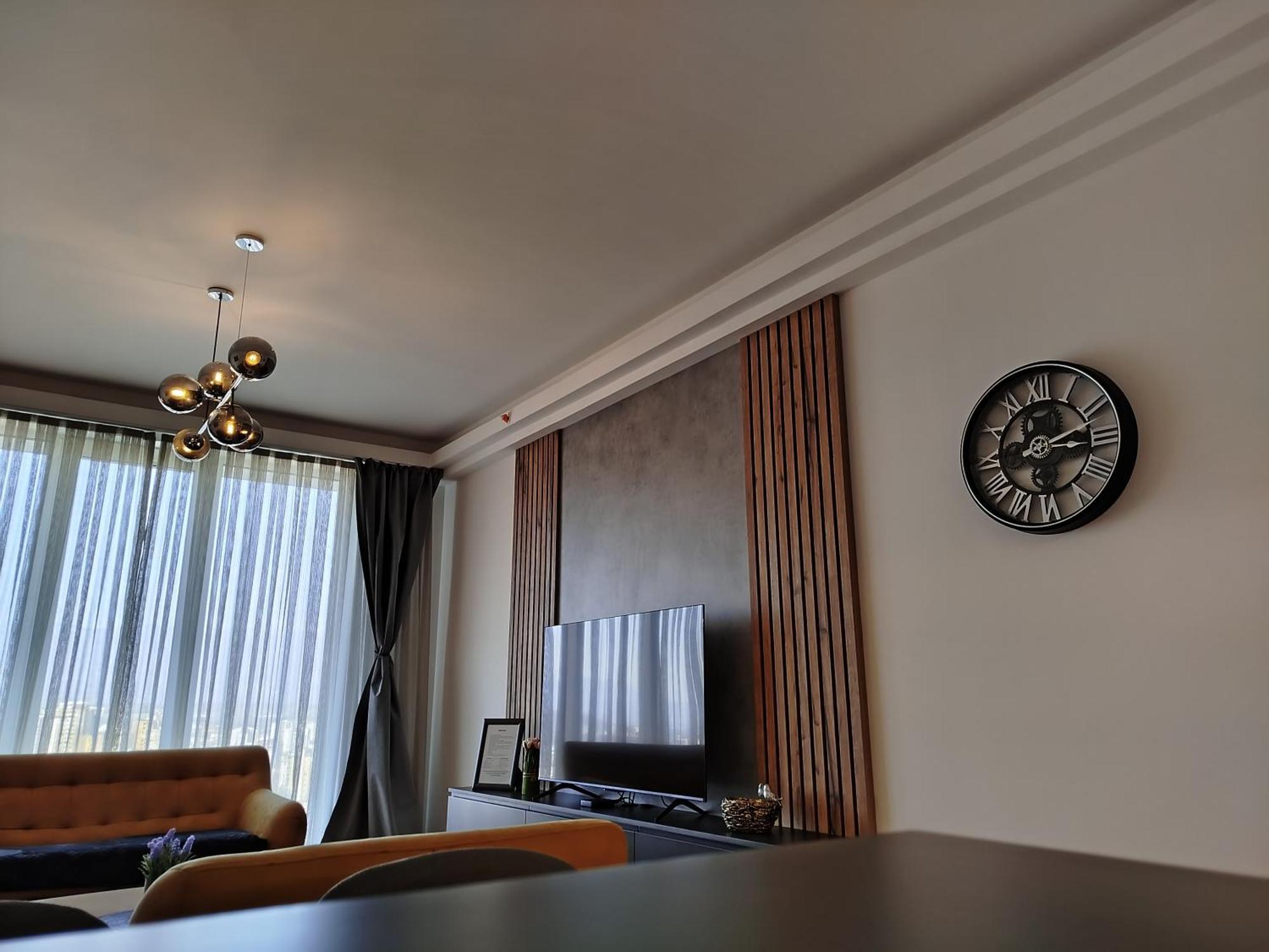 19Th & 18Th Floor Secure Apartments With Pool & Fitness & Parking Included In Price 斯科普里 外观 照片